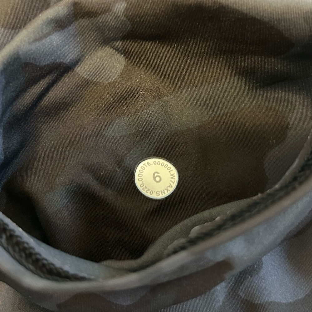 lululemon High-Rise Short with Pockets 6” — Heritage 365 Camo - Picture 3 of 5